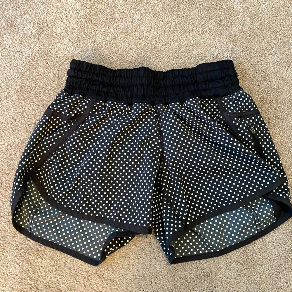 Lululemon black polka dot shorts